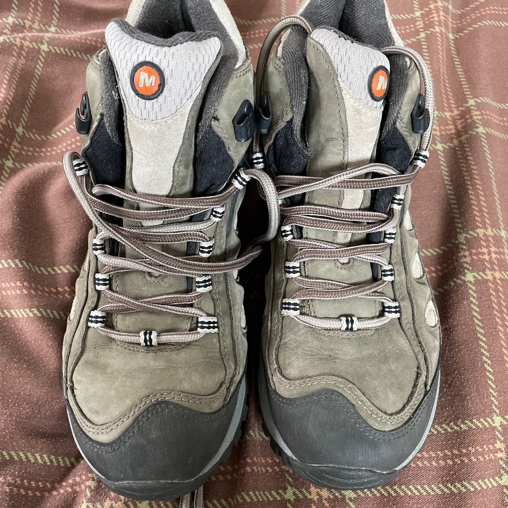 Women's Merrell boot